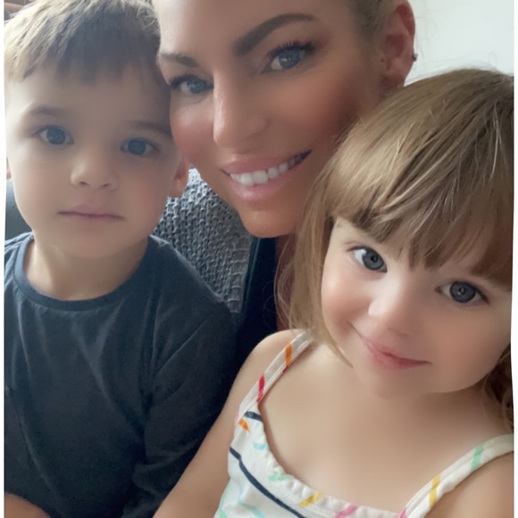 Meet your Posher, Nicole - Picture 7 of 7